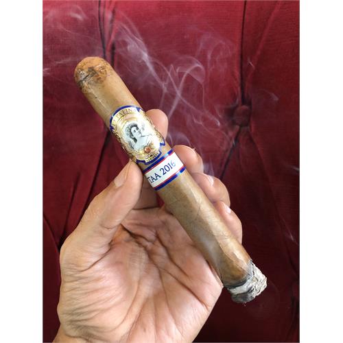 La Palina Bill s Blend Toro 6  * 50
