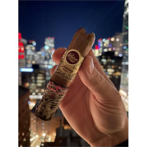 Padron 1964 Anniversary Hermoso Natural 4   * 56