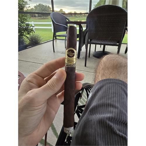 Padron 1964 Anniversary Superior Maduro 6  1/2 * 42