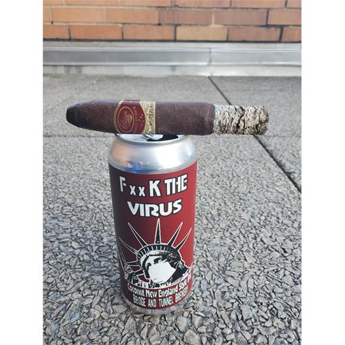 Padron Family Reserve No. 44 Maduro 6   * 52