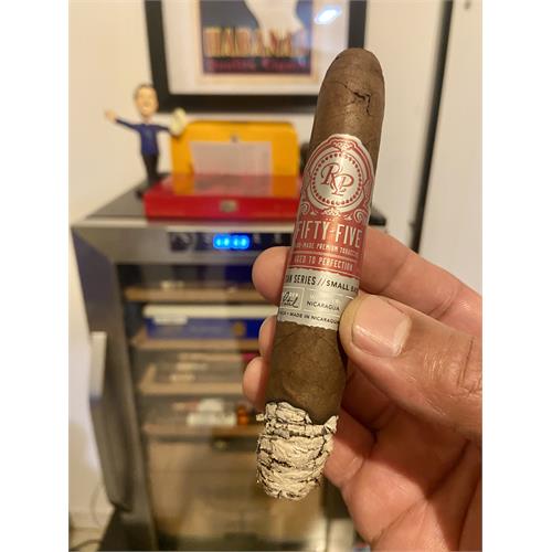 Rocky Patel Fifty-Five Robusto 5 1/2 * 55