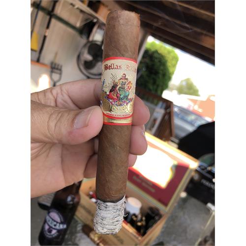 AJ Fernandez Bellas Artes Robusto 5 1/2 * 52