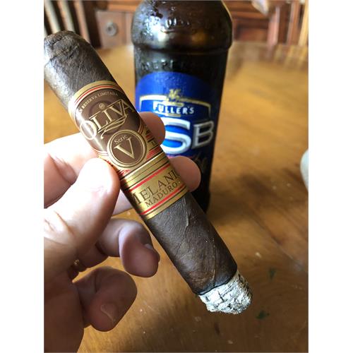 Oliva Serie V Melanio Maduro Robusto 5  * 52