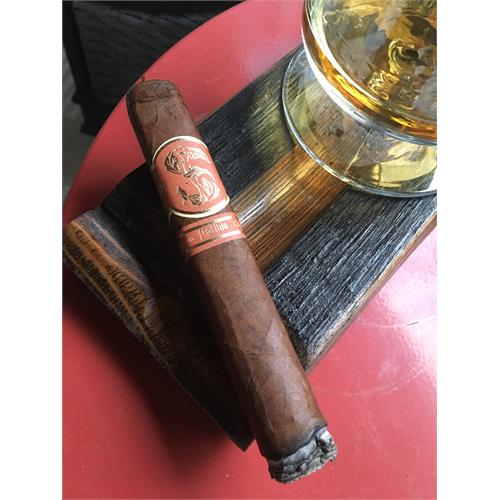 Matilde Quadrata Robusto 5 1/4 * 50