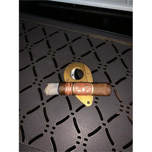 Matilde Quadrata Robusto 5 1/4 * 50