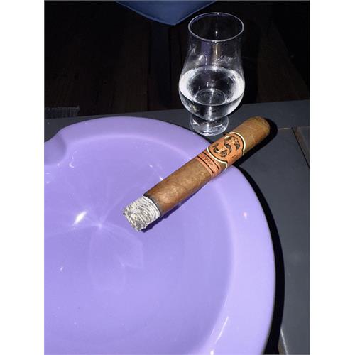 Matilde Quadrata Robusto 5 1/4 * 50