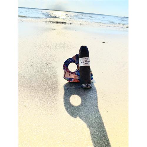 Liga Privada No. 9 Flying Pig 4  * 60