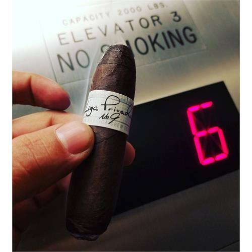 Liga Privada No. 9 Flying Pig 4  * 60