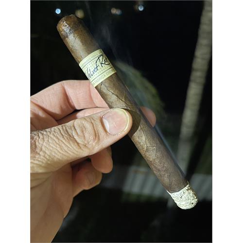 Liga Privada Unico Velvet Rat 6 1/4 * 46