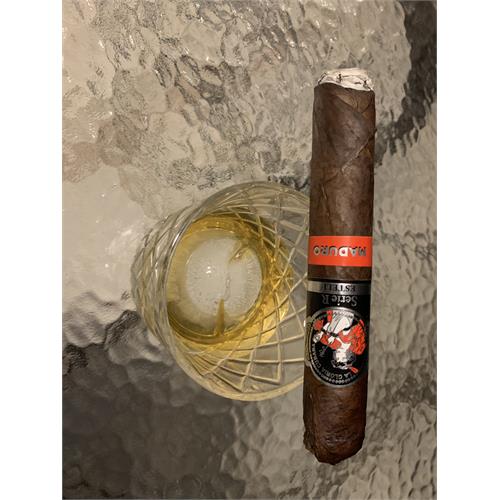 La Gloria Cubana Serie R Esteli Maduro No. Sixty Four 6 1/4 * 64