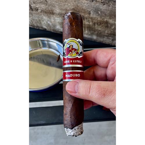 La Gloria Cubana Serie R Esteli Maduro No. Sixty Four 6 1/4 * 64
