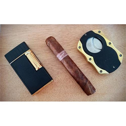 Tatuaje Petit Cazadores Reserva 4  * 40