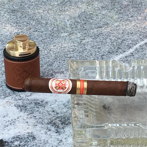 Hoyo La Amistad Toro 6  * 50