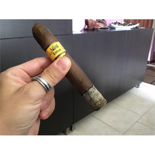 Aging Room Solera Sun Grown Fanfare 6 1/8 * 57