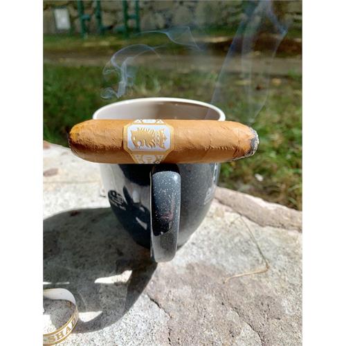 Liga Undercrown Connecticut Shade Flying Pig 4  * 60