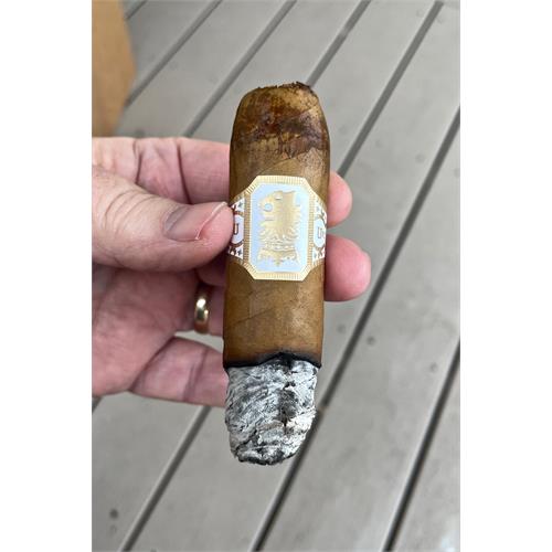 Liga Undercrown Connecticut Shade Flying Pig 4  * 60
