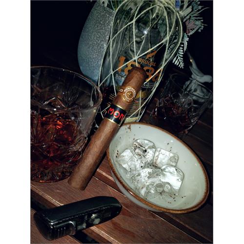 Iconic Brand Assortment, 9-Cigar Sampler