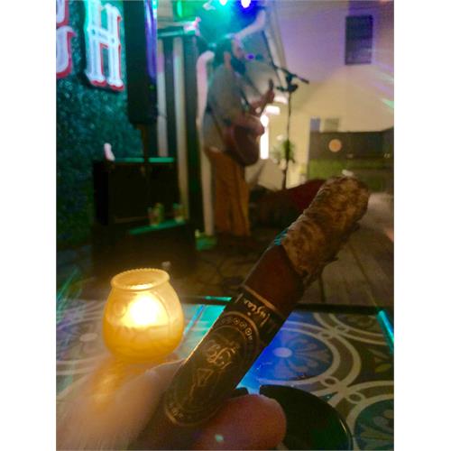 La Flor Dominicana Andalusian Bull 6 1/2 * 64