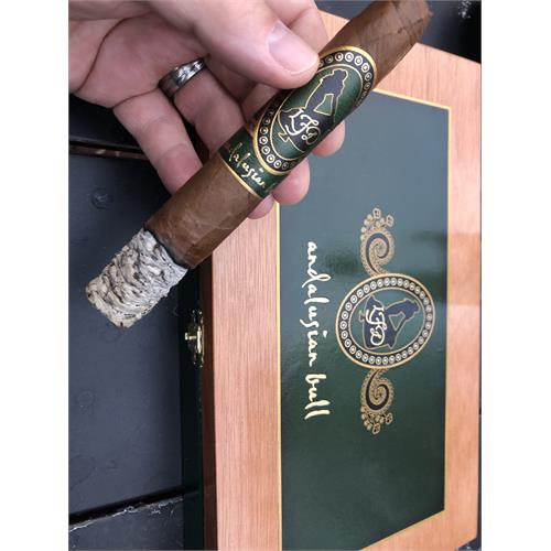 La Flor Dominicana Andalusian Bull 6 1/2 * 64