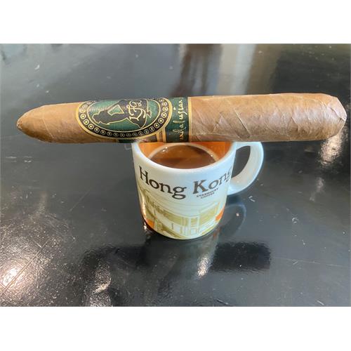 La Flor Dominicana Andalusian Bull 6 1/2 * 64