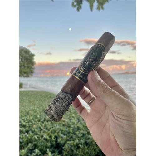 La Flor Dominicana Andalusian Bull 6 1/2 * 64