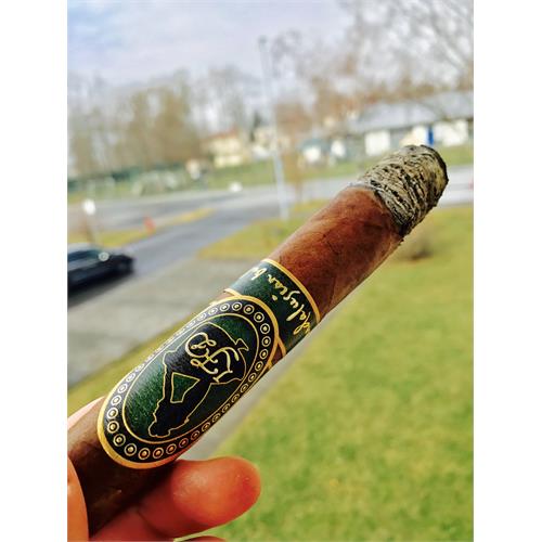La Flor Dominicana Andalusian Bull 6 1/2 * 64
