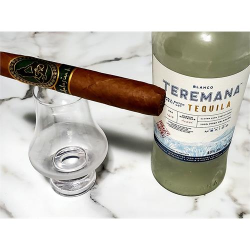 La Flor Dominicana Andalusian Bull 6 1/2 * 64