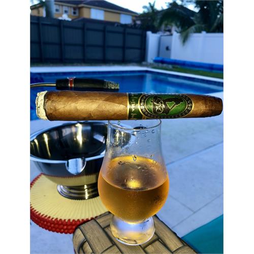 La Flor Dominicana Andalusian Bull 6 1/2 * 64