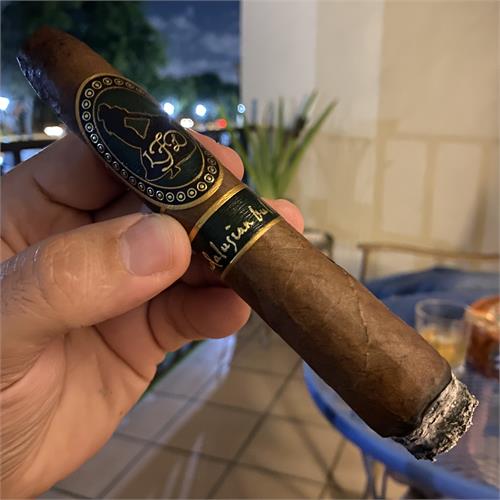 La Flor Dominicana Andalusian Bull 6 1/2 * 64