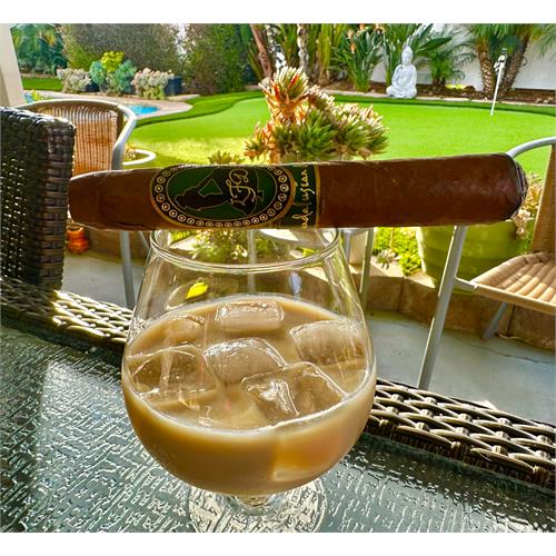 La Flor Dominicana Andalusian Bull 6 1/2 * 64