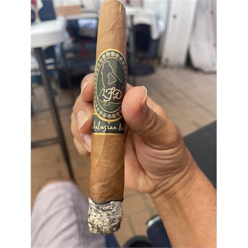 La Flor Dominicana Andalusian Bull 6 1/2 * 64