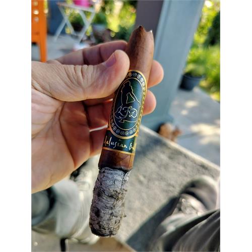 La Flor Dominicana Andalusian Bull 6 1/2 * 64