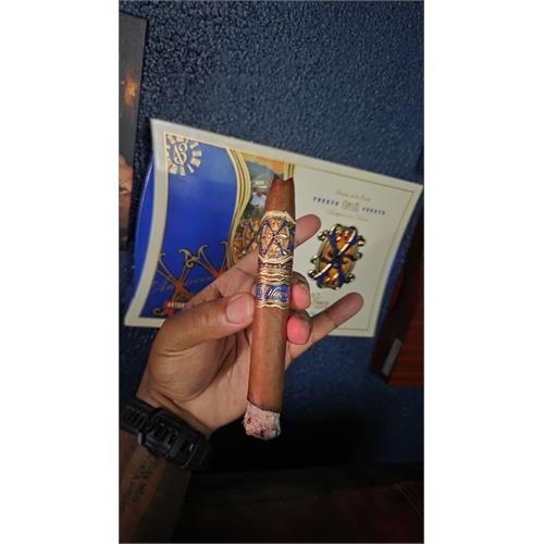 Arturo Fuente Fuente Opus X 20th Anniversary Power Of The Dream 6 3/8 * 52