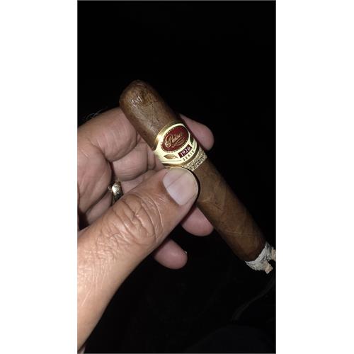 Padron 1926 Serie No. 35 Maduro 4  * 48