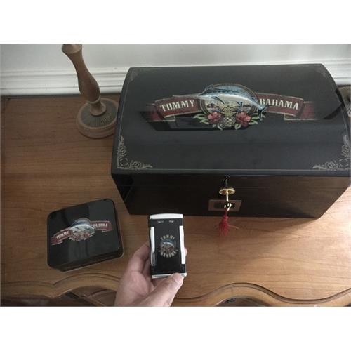 Tommy Bahama Dome-Top 100-Cigar Black Humidor