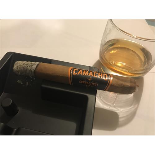 Camacho Connecticut BXP Toro 6  * 50