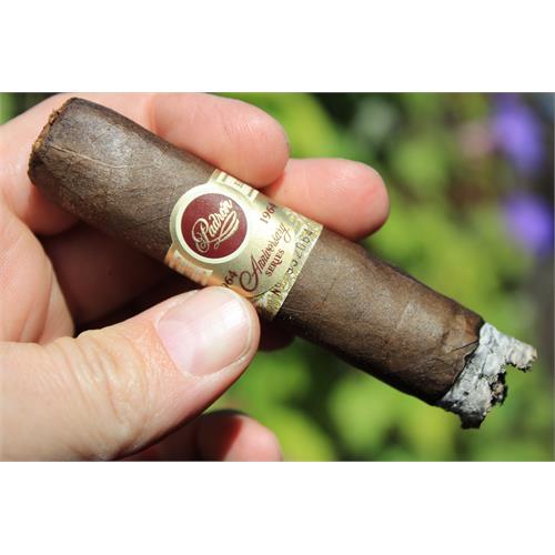 Padron 1964 Anniversary Soberano Maduro 5  * 52