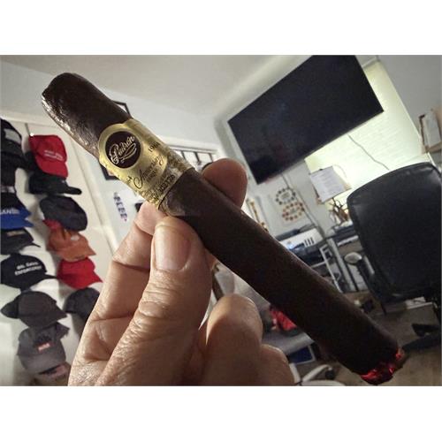 Padron 1964 Anniversary Soberano Maduro 5  * 52