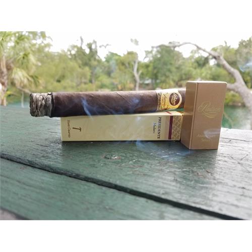 Padron 1964 Anniversary Presidente Maduro 6  * 50