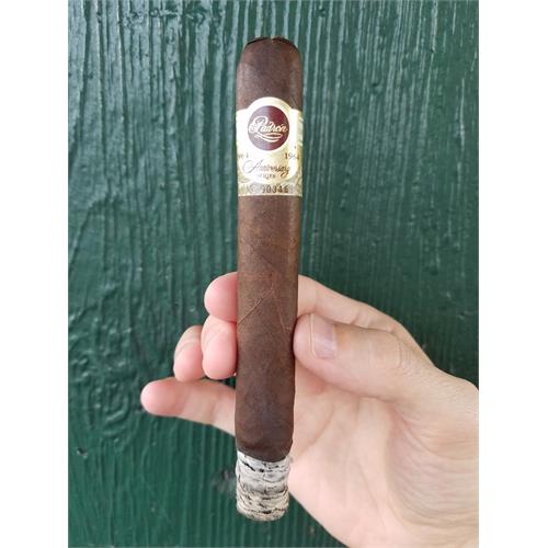 Padron 1964 Anniversary Presidente Maduro 6  * 50