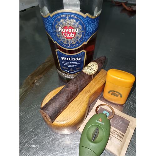 Quesada Keg Belicoso 6  * 54