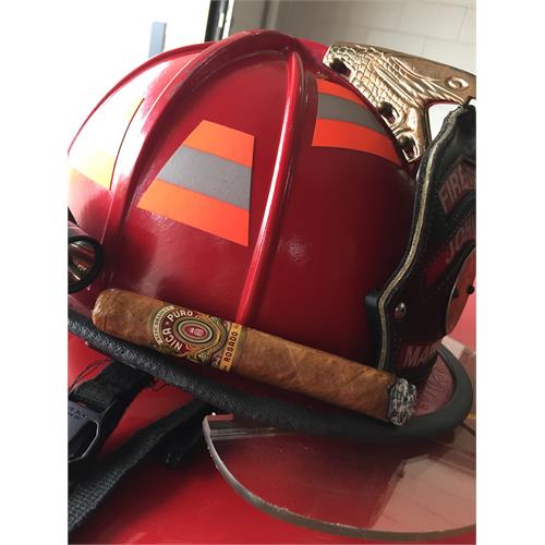 Alec Bradley Nica Puro Rosado Toro 6  * 52