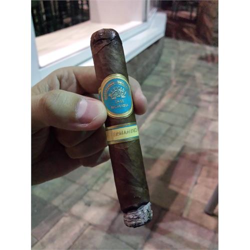 H. Upmann by AJ Fernandez Robusto 5  * 52