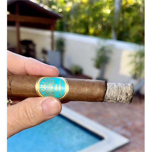 H. Upmann by AJ Fernandez Robusto 5  * 52