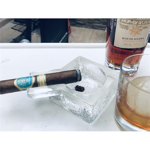 H. Upmann by AJ Fernandez Robusto 5  * 52