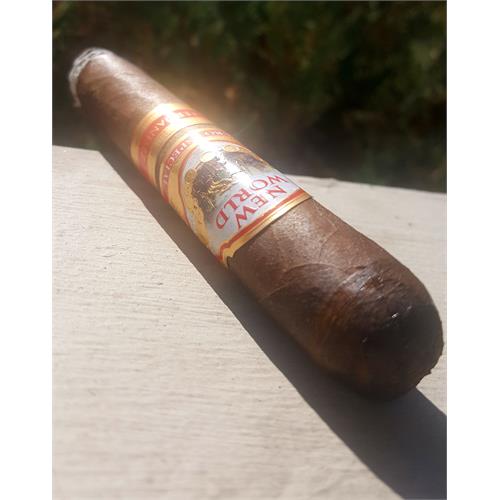 New World Puro Especial Robusto 5 1/2 * 52