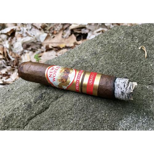 New World Puro Especial Robusto 5 1/2 * 52