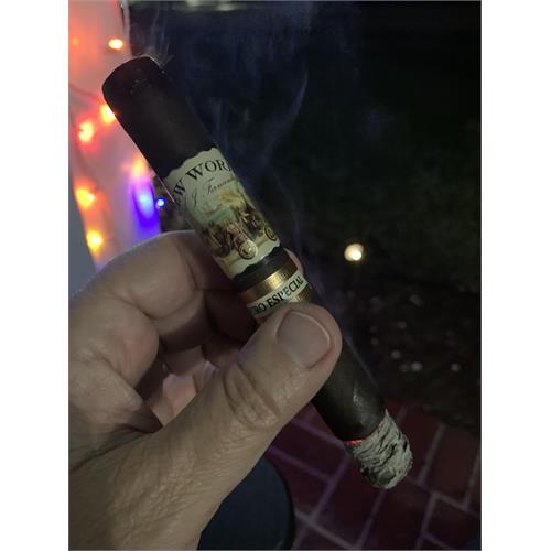 New World Puro Especial Toro 6 1/2 * 52