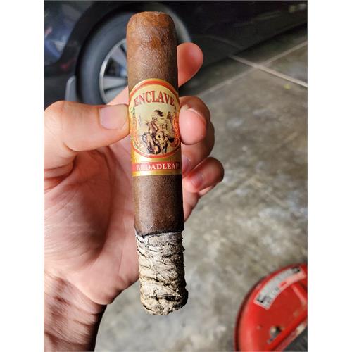 Enclave Broadleaf Robusto 5  * 52