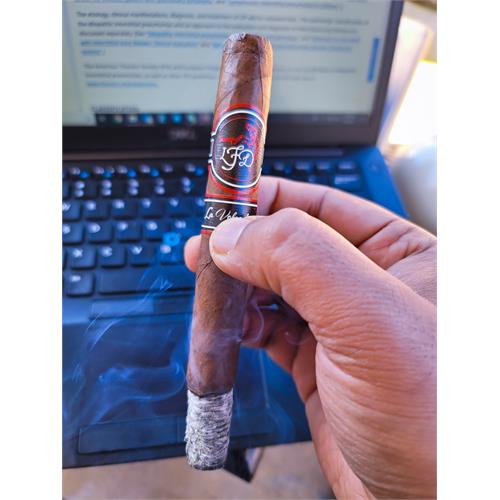 La Flor Dominicana La Volcada 7  * 48